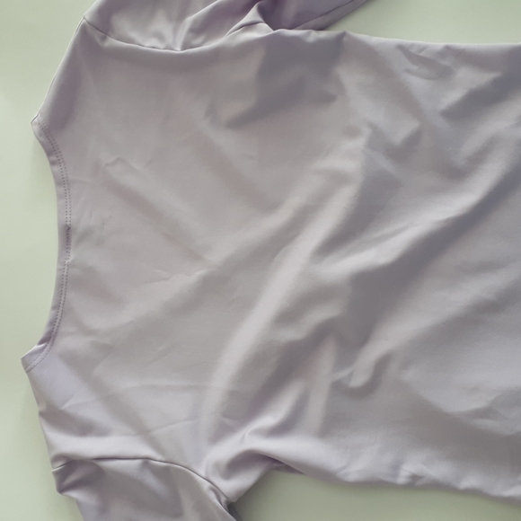 Women's Top - Picture 7 of 10